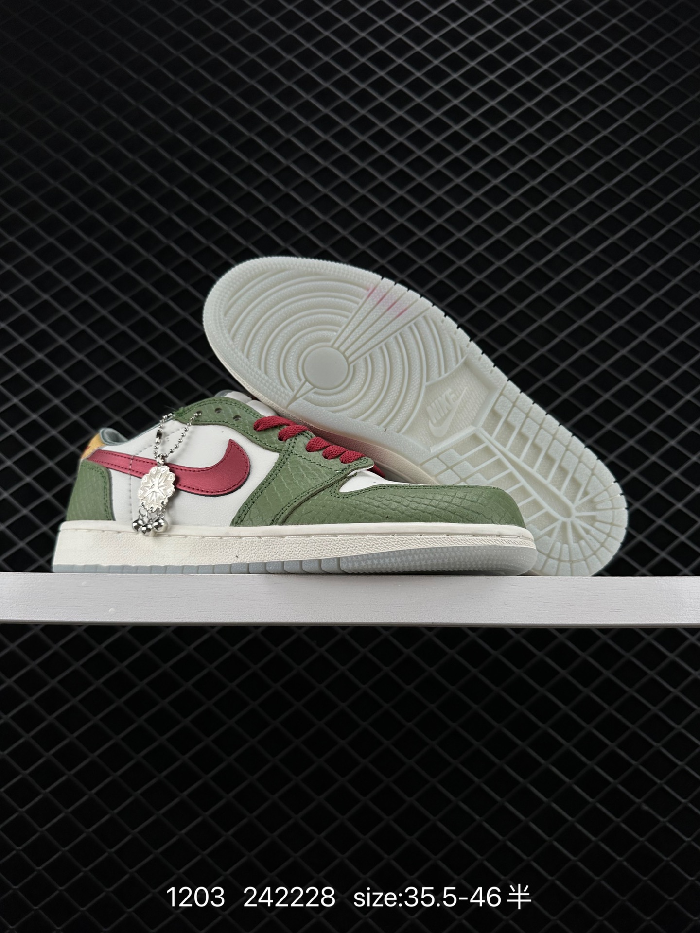 Nike Air Jordan 1 Low OG ”Year Of The Dragon“